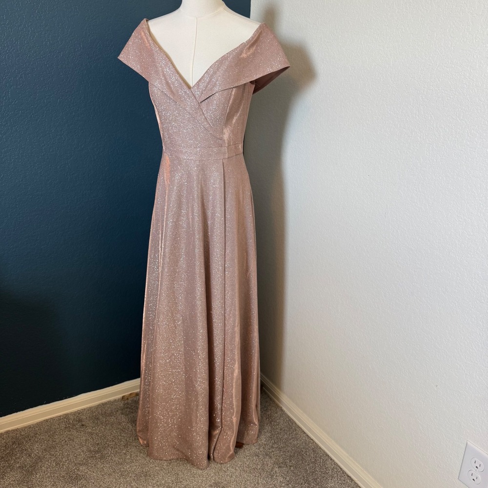 Prom Wedding Formal Xscape Metallic Rose Gown Size 8
